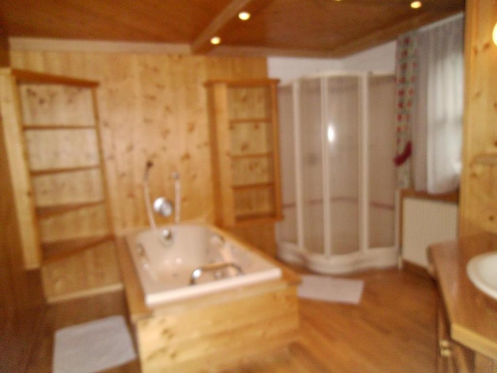 Landhaus Wanger Neukirchen am Grossvenediger Room photo